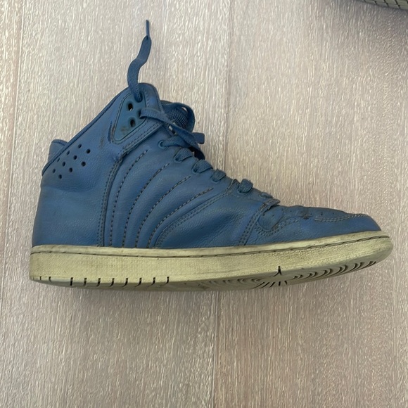 Air Jordan sneakers - Picture 6 of 8